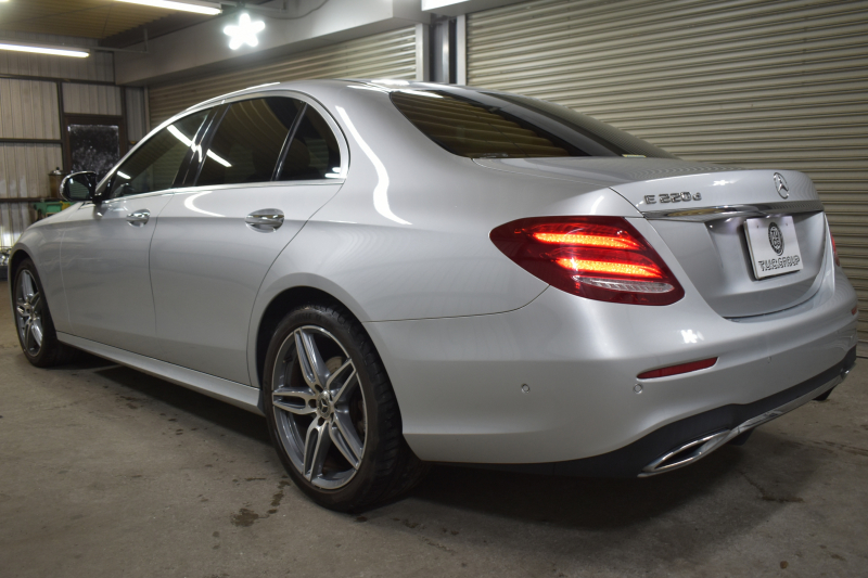 メルセデスベンツ Eクラス E220d AVG ｽﾎﾟｰﾂ ﾚｻﾞｰﾊﾟｯｹｰｼﾞ ﾚｰﾀﾞｰｾｰﾌﾃｨP ﾃﾞｨｰｾﾞﾙ燃費21.0km  全席ﾋｰﾀｰ黒革 ﾌﾞﾙﾒｽﾀｰ HUD ﾃﾞｨｽﾄﾛ BSM Lﾁｪﾝｼﾞ AMGｴｱﾛ19AW ｷｰﾚｽGO ﾊﾟｰｸﾄﾛ 電動ﾄﾗﾝｸ 地ﾃﾞｼﾞﾅﾋﾞ 360ｶﾒﾗ 2年保証