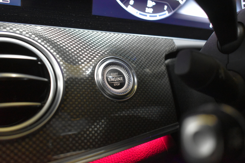 AMG Eクラス E43 4M ﾚｰﾀﾞｰｾｰﾌﾃｨP ﾃﾞｨｽﾄﾛﾆｯｸ ﾌﾞﾗｲﾝﾄﾞｽﾎﾟｯﾄ ﾚｰﾝﾁｪﾝｼﾞA ﾌﾞﾙﾒｽﾀｰS ﾐｰｺﾈｸﾄ 9速AT 401馬力 全席ﾋｰﾀｰ革  AMGｴｱﾛ20AW 地ﾃﾞｼﾞ360ｶﾒﾗ 2年保証