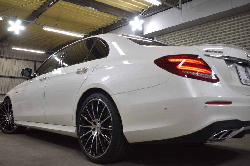 AMG Eクラス E43 4M ﾚｰﾀﾞｰｾｰﾌﾃｨP ﾃﾞｨｽﾄﾛﾆｯｸ ﾌﾞﾗｲﾝﾄﾞｽﾎﾟｯﾄ ﾚｰﾝﾁｪﾝｼﾞA ﾌﾞﾙﾒｽﾀｰS ﾐｰｺﾈｸﾄ 9速AT 401馬力 全席ﾋｰﾀｰ革  AMGｴｱﾛ20AW 地ﾃﾞｼﾞ360ｶﾒﾗ 2年保証