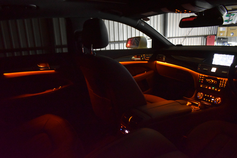メルセデスベンツ CLS CLS350 ｼｭｰﾃﾝｸﾞﾌﾞﾚｰｸ AMGｽﾎﾟｰﾂ ﾚｰﾀﾞｰSP 1ｵｰﾅｰ 306馬力 全席ﾋｰﾀｰ黒革 ｻﾝﾙｰﾌ ﾃﾞｨｽﾄﾛ Bｽﾎﾟｯﾄ AMGｴｱﾛ19AW ｷｰGO 電動ｹﾞｰﾄ PTS 地ﾃﾞｼﾞBｶﾒﾗ 2年保証