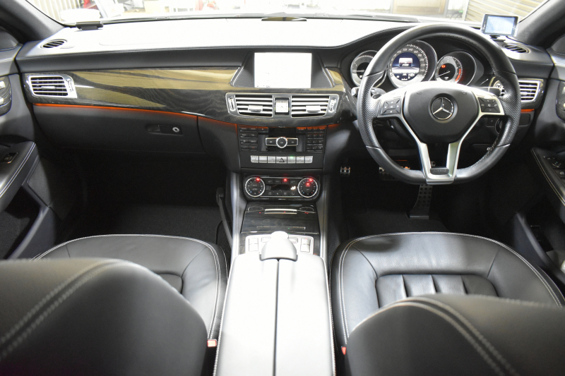 メルセデスベンツ CLS CLS350 ｼｭｰﾃﾝｸﾞﾌﾞﾚｰｸ AMGｽﾎﾟｰﾂ ﾚｰﾀﾞｰSP 1ｵｰﾅｰ 306馬力 全席ﾋｰﾀｰ黒革 ｻﾝﾙｰﾌ ﾃﾞｨｽﾄﾛ Bｽﾎﾟｯﾄ AMGｴｱﾛ19AW ｷｰGO 電動ｹﾞｰﾄ PTS 地ﾃﾞｼﾞBｶﾒﾗ 2年保証