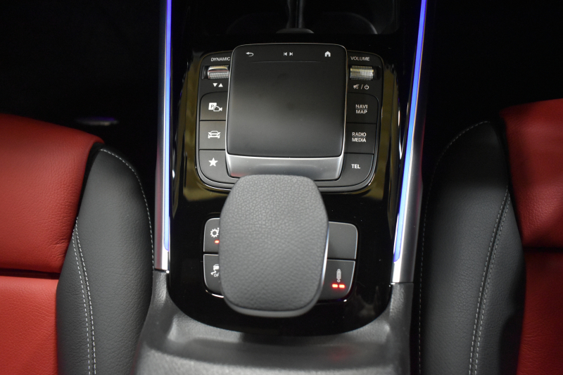 メルセデスベンツ GLB GLB35 4MATIC AMGﾊﾟﾌｫｰﾏﾝｽP AMGｱﾄﾞﾊﾞﾝｽﾄﾞP ﾅﾋﾞｹﾞｰｼｮﾝP ﾚｰﾀﾞｰｾｰﾌﾃｨP ﾊﾟﾉﾗﾏｻﾝﾙｰﾌ 革 ﾍｯﾄﾞｱｯﾌﾟD MBUXﾅﾋﾞTV ﾃﾞｨｽﾄﾛﾆｯｸ ﾌﾞﾗｲﾝﾄﾞS ｴｱﾛ19AW 360ｶﾒﾗ ｵｰﾄﾃｰﾙｹﾞｰﾄ ｷｰﾚｽｺﾞｰ 2年保証