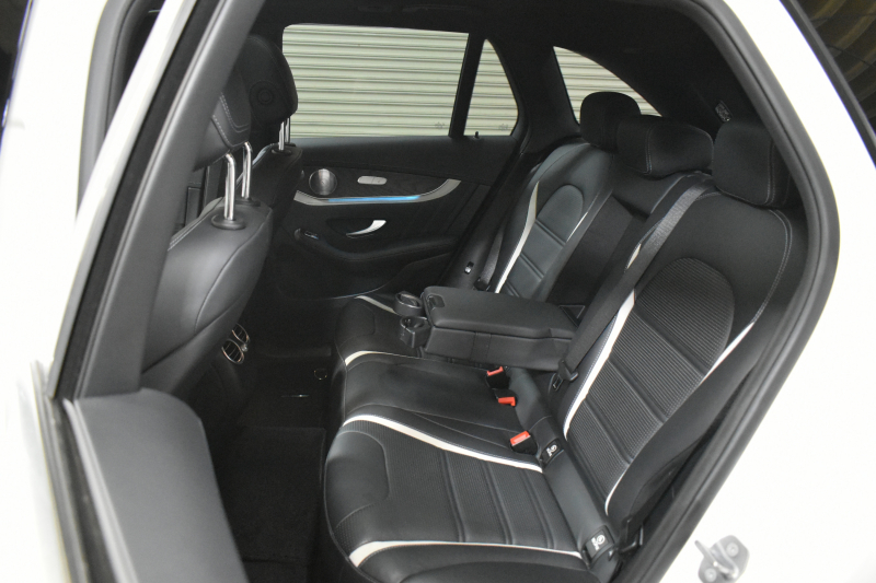 AMG GLC GLC63 S 4M+  ﾚｰﾀﾞｰSP 510馬力 9速AT ﾊﾟﾉﾗﾏｻﾝﾙｰﾌ ﾋｰﾀｰ黒革 ﾌﾞﾙﾒｽﾀｰS ﾃﾞｨｽﾄﾛ BSM AMGｴｱﾛ21AW Sｽﾃｯﾌﾟ ｷｰGo PTS ﾌｯﾄｹﾞｰﾄ ｴｱﾊﾞﾗﾝｽP 地ﾃﾞｼﾞ360ｶﾒﾗ 2年保証