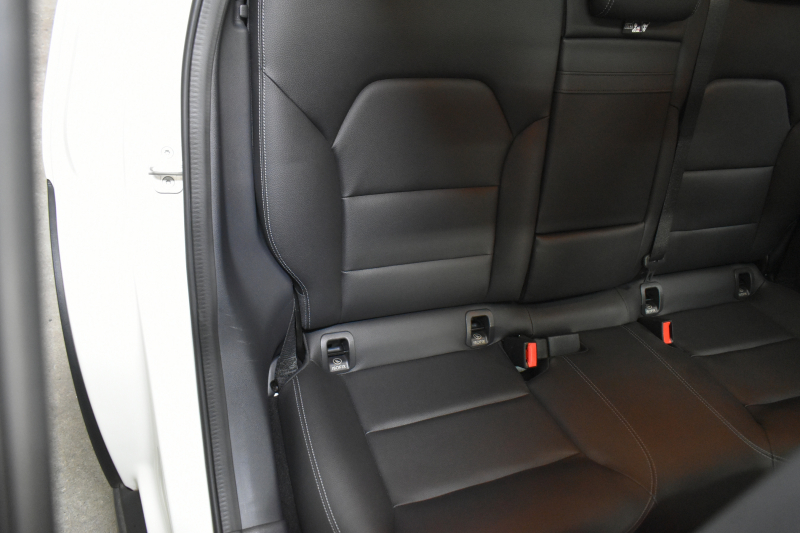 メルセデスベンツ GLA GLA220 4M ﾚｻﾞｰｴｸｽｸﾙｰｼﾌﾞﾌﾟﾚﾐｱﾑP  ﾚｰﾀﾞｰｾｰﾌﾃｨP 後期型 184馬力 4WD ﾊﾟﾉﾗﾏｻﾝﾙｰﾌ ﾋｰﾀｰ黒革 ﾃﾞｨｽﾄﾛ ﾌﾞﾗｲﾝﾄﾞｽﾎﾟｯﾄ 専用18AW&ﾊﾞﾝﾊﾟｰ 駐車支援 ｷｰGO ﾊｰﾏﾝｶｰﾄﾞﾝ PTS ﾌｯﾄｹﾞｰﾄ 地ﾃﾞｼﾞBｶﾒﾗ 2年保証