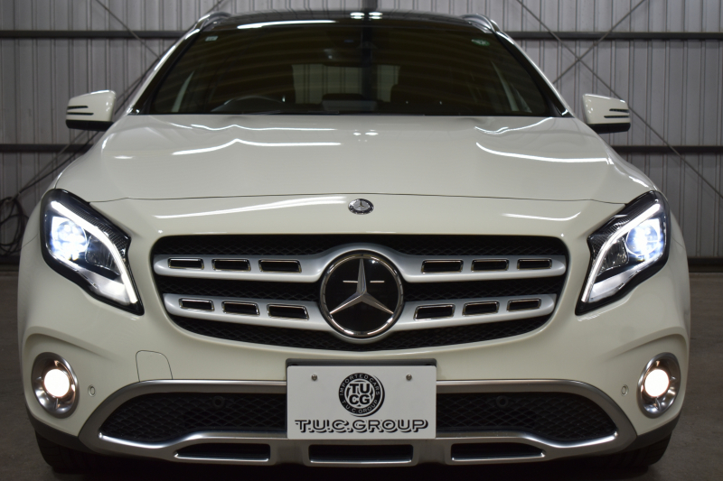 メルセデスベンツ GLA GLA220 4M ﾚｻﾞｰｴｸｽｸﾙｰｼﾌﾞﾌﾟﾚﾐｱﾑP  ﾚｰﾀﾞｰｾｰﾌﾃｨP 後期型 184馬力 4WD ﾊﾟﾉﾗﾏｻﾝﾙｰﾌ ﾋｰﾀｰ黒革 ﾃﾞｨｽﾄﾛ ﾌﾞﾗｲﾝﾄﾞｽﾎﾟｯﾄ 専用18AW&ﾊﾞﾝﾊﾟｰ 駐車支援 ｷｰGO ﾊｰﾏﾝｶｰﾄﾞﾝ PTS ﾌｯﾄｹﾞｰﾄ 地ﾃﾞｼﾞBｶﾒﾗ 2年保証