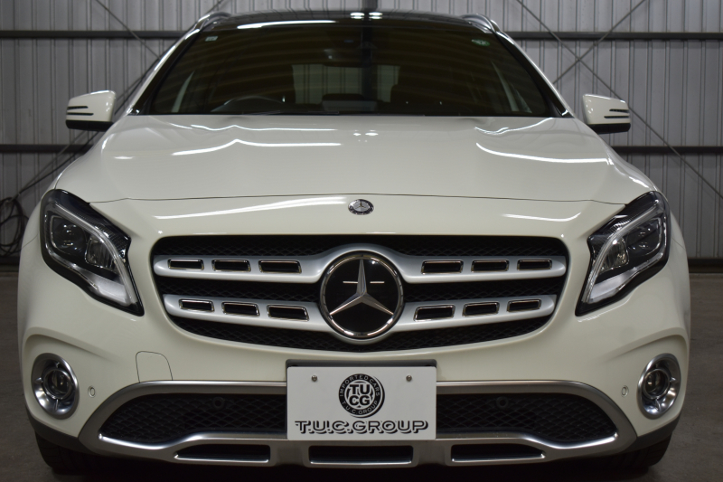 メルセデスベンツ GLA GLA220 4M ﾚｻﾞｰｴｸｽｸﾙｰｼﾌﾞﾌﾟﾚﾐｱﾑP  ﾚｰﾀﾞｰｾｰﾌﾃｨP 後期型 184馬力 4WD ﾊﾟﾉﾗﾏｻﾝﾙｰﾌ ﾋｰﾀｰ黒革 ﾃﾞｨｽﾄﾛ ﾌﾞﾗｲﾝﾄﾞｽﾎﾟｯﾄ 専用18AW&ﾊﾞﾝﾊﾟｰ 駐車支援 ｷｰGO ﾊｰﾏﾝｶｰﾄﾞﾝ PTS ﾌｯﾄｹﾞｰﾄ 地ﾃﾞｼﾞBｶﾒﾗ 2年保証