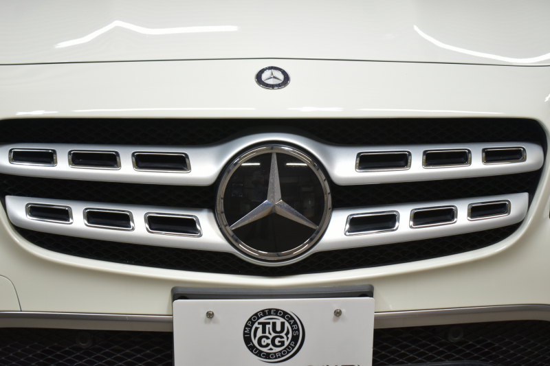 メルセデスベンツ GLA GLA220 4M ﾚｻﾞｰｴｸｽｸﾙｰｼﾌﾞﾌﾟﾚﾐｱﾑP  ﾚｰﾀﾞｰｾｰﾌﾃｨP 後期型 184馬力 4WD ﾊﾟﾉﾗﾏｻﾝﾙｰﾌ ﾋｰﾀｰ黒革 ﾃﾞｨｽﾄﾛ ﾌﾞﾗｲﾝﾄﾞｽﾎﾟｯﾄ 専用18AW&ﾊﾞﾝﾊﾟｰ 駐車支援 ｷｰGO ﾊｰﾏﾝｶｰﾄﾞﾝ PTS ﾌｯﾄｹﾞｰﾄ 地ﾃﾞｼﾞBｶﾒﾗ 2年保証