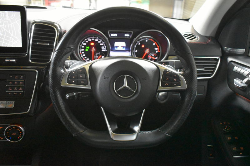 メルセデスベンツ GLE GLE350d 4ﾏﾁｯｸ ｽﾎﾟｰﾂ ﾚｰﾀﾞｰP 3.0ℓV型6気筒ﾀｰﾎﾞ 全席ﾋｰﾀｰ黒革 ﾊﾟﾉﾗﾏｻﾝﾙｰﾌ ﾊｰﾏﾝｶｰﾄﾞﾝ ﾃﾞｨｽﾄﾛ ﾌﾞﾗｲﾝﾄﾞｽﾎﾟｯﾄ ﾚｰﾝｷｰﾌﾟ AMGｴｱﾛ20AW ｻｲﾄﾞﾗﾝﾆﾝｸﾞﾎﾞｰﾄﾞ地ﾃﾞｼﾞﾅﾋﾞ360ｶﾒﾗ ﾊﾟｰｸﾄﾛ 2年保証