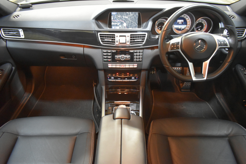 メルセデスベンツ Eクラス E300 ｱﾊﾞﾝｷﾞｬﾙﾄﾞ AMGｽﾎﾟｰﾂP ﾚｰﾀﾞｰｾｰﾌﾃｨP  直噴V6Eg 252馬力 全席ﾋｰﾀｰ黒革 ﾃﾞｨｽﾄﾛﾆｯｸﾌﾟﾗｽ ﾌﾞﾗｲﾝﾄﾞｽﾎﾟｯﾄ ﾚｰﾝｷｰﾌﾟ ｷｰﾚｽGo 地ﾃﾞｼﾞ360ｶﾒﾗ 2年保証