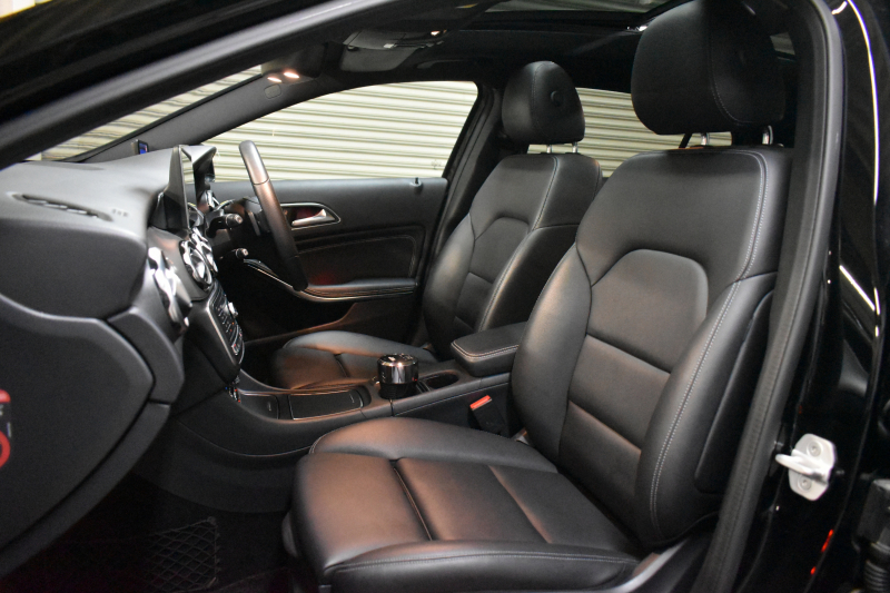 メルセデスベンツ GLA GLA220 4ﾏﾁｯｸ ﾌﾟﾚﾐｱﾑP  ﾚｰﾀﾞｰｾｰﾌﾃｨP 後期  4WD ﾊﾟﾉﾗﾏｻﾝﾙｰﾌ ﾊｰﾏﾝｶｰﾄﾞﾝｻｳﾝﾄﾞ ﾏﾙﾁｶﾗｰｱﾝﾋﾞｴﾝﾄ 革 ﾅﾋﾞTV ﾃﾞｨｽﾄﾛ ﾌﾞﾗｲﾝﾄﾞS ﾚｰﾝｷｰﾌﾟ ﾌｯﾄｹﾞｰﾄ ﾊﾞｯｸｶﾒﾗ ｷｰﾚｽｺﾞｰ 2年保証