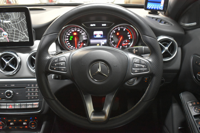 メルセデスベンツ GLA GLA220 4ﾏﾁｯｸ ﾌﾟﾚﾐｱﾑP  ﾚｰﾀﾞｰｾｰﾌﾃｨP 後期  4WD ﾊﾟﾉﾗﾏｻﾝﾙｰﾌ ﾊｰﾏﾝｶｰﾄﾞﾝｻｳﾝﾄﾞ ﾏﾙﾁｶﾗｰｱﾝﾋﾞｴﾝﾄ 革 ﾅﾋﾞTV ﾃﾞｨｽﾄﾛ ﾌﾞﾗｲﾝﾄﾞS ﾚｰﾝｷｰﾌﾟ ﾌｯﾄｹﾞｰﾄ ﾊﾞｯｸｶﾒﾗ ｷｰﾚｽｺﾞｰ 2年保証