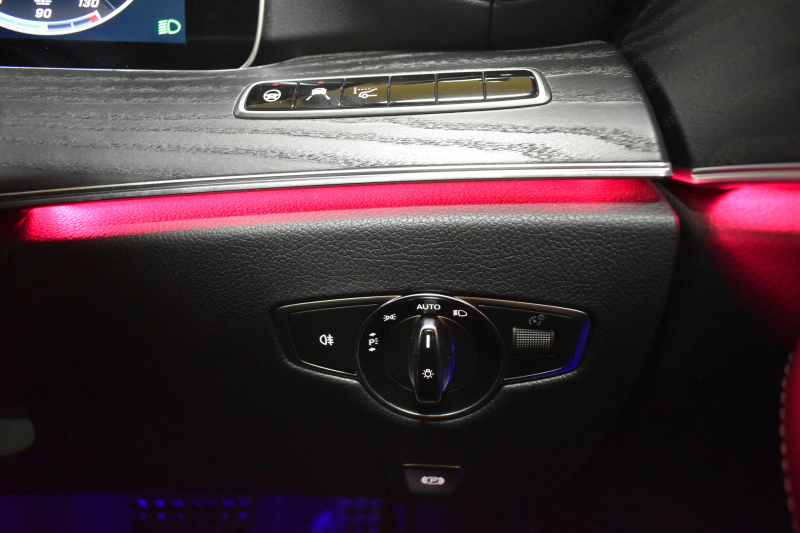 メルセデスベンツ Eクラス E300 ｱﾊﾞﾝｷﾞｬﾙﾄﾞｽﾎﾟｰﾂ ｴｸｽｸﾙｰｼﾌﾞﾚｰﾀﾞｰｾｰﾌﾃｨP 中期型 1ｵｰﾅ 高出力258馬力 ｻﾝﾙｰﾌ 全席ﾋｰﾀｰ黒革 ﾌﾞﾙﾒｽﾀｰ ﾍｯﾄﾞｱｯﾌﾟD ｴｱﾊﾞﾗﾝｽP ﾃﾞｨｽﾄﾛﾆｯｸ ﾌﾞﾗｲﾝﾄﾞS AMGｴｱﾛ19AW ﾌｯﾄｹﾞｰﾄ ﾅﾋﾞTV 360ｶﾒﾗ ｷｰﾚｽｺﾞｰ 2年保証