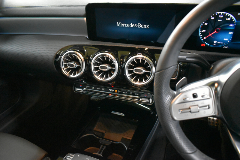 メルセデスベンツ CLAクラス CLA200d AMGﾗｲﾝ AMGﾚｻﾞｰｴｸｽｸﾙｰｼﾌﾞP ｱﾄﾞﾊﾞﾝｽﾄﾞP ﾅﾋﾞｹﾞｰｼｮﾝP ﾚｰﾀﾞｰｾｰﾌﾃｨP1ｵｰﾅｰ ﾊﾟﾉﾗﾏｻﾝﾙｰﾌ 革 AMGｴｱﾛ18AW MBUXﾅﾋﾞTV HUD 360ｶﾒﾗ ｱﾄﾞﾊﾞﾝｽﾄﾞｻｳﾝﾄﾞ ﾃﾞｨｽﾄﾛ ﾌﾞﾗｲﾝﾄﾞS ﾚｰﾝｷｰﾌﾟ ﾌｯﾄﾄﾗﾝｸ ｷｰﾚｽｺﾞｰ 2年保証