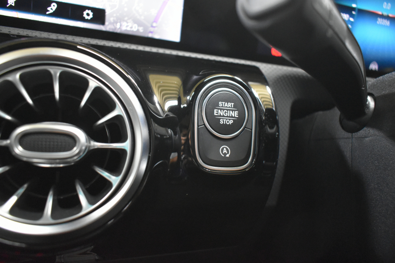 メルセデスベンツ CLAクラス CLA200d AMGﾗｲﾝ AMGﾚｻﾞｰｴｸｽｸﾙｰｼﾌﾞP ｱﾄﾞﾊﾞﾝｽﾄﾞP ﾅﾋﾞｹﾞｰｼｮﾝP ﾚｰﾀﾞｰｾｰﾌﾃｨP1ｵｰﾅｰ ﾊﾟﾉﾗﾏｻﾝﾙｰﾌ 革 AMGｴｱﾛ18AW MBUXﾅﾋﾞTV HUD 360ｶﾒﾗ ｱﾄﾞﾊﾞﾝｽﾄﾞｻｳﾝﾄﾞ ﾃﾞｨｽﾄﾛ ﾌﾞﾗｲﾝﾄﾞS ﾚｰﾝｷｰﾌﾟ ﾌｯﾄﾄﾗﾝｸ ｷｰﾚｽｺﾞｰ 2年保証