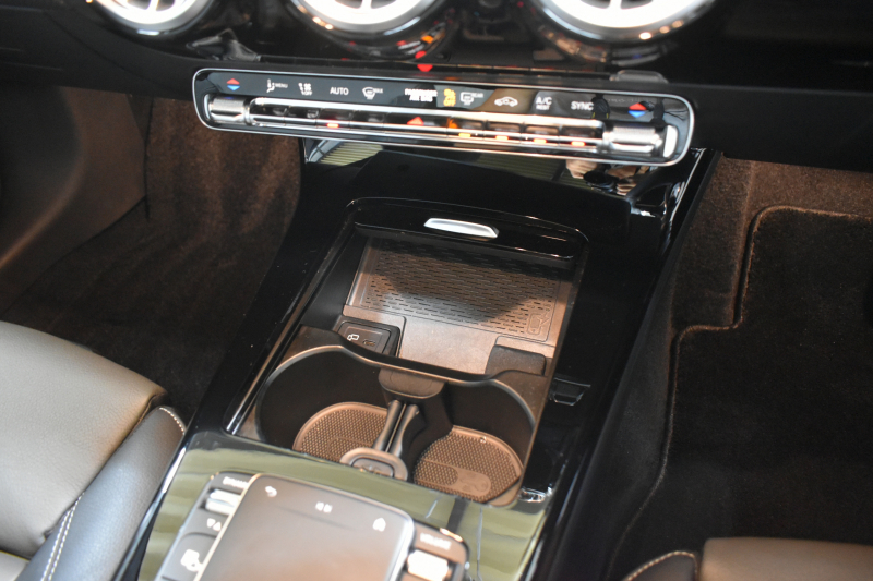 メルセデスベンツ CLAクラス CLA200d AMGﾗｲﾝ AMGﾚｻﾞｰｴｸｽｸﾙｰｼﾌﾞP ｱﾄﾞﾊﾞﾝｽﾄﾞP ﾅﾋﾞｹﾞｰｼｮﾝP ﾚｰﾀﾞｰｾｰﾌﾃｨP1ｵｰﾅｰ ﾊﾟﾉﾗﾏｻﾝﾙｰﾌ 革 AMGｴｱﾛ18AW MBUXﾅﾋﾞTV HUD 360ｶﾒﾗ ｱﾄﾞﾊﾞﾝｽﾄﾞｻｳﾝﾄﾞ ﾃﾞｨｽﾄﾛ ﾌﾞﾗｲﾝﾄﾞS ﾚｰﾝｷｰﾌﾟ ﾌｯﾄﾄﾗﾝｸ ｷｰﾚｽｺﾞｰ 2年保証