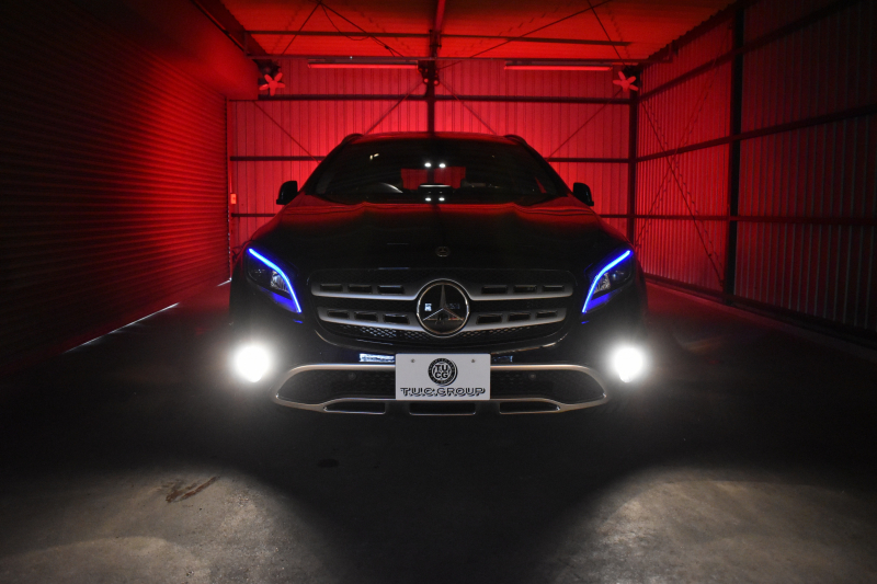 メルセデスベンツ GLA GLA220 4ﾏﾁｯｸ ﾌﾟﾚﾐｱﾑP  ﾚｰﾀﾞｰｾｰﾌﾃｨP   4WD ﾊﾟﾉﾗﾏｻﾝﾙｰﾌ ﾊｰﾏﾝｶｰﾄﾞﾝｻｳﾝﾄﾞ ﾏﾙﾁｶﾗｰｱﾝﾋﾞｴﾝﾄ 革 ﾅﾋﾞTV ﾃﾞｨｽﾄﾛ ﾌﾞﾗｲﾝﾄﾞS ﾚｰﾝｷｰﾌﾟ ﾌｯﾄｹﾞｰﾄ ﾊﾞｯｸｶﾒﾗ ｷｰﾚｽｺﾞｰ 2年保証