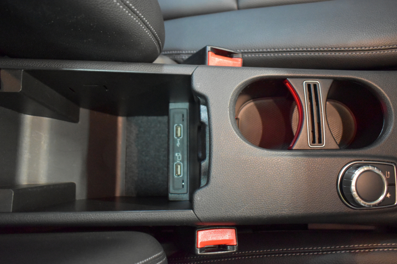 メルセデスベンツ GLA GLA220 4ﾏﾁｯｸ ﾌﾟﾚﾐｱﾑP  ﾚｰﾀﾞｰｾｰﾌﾃｨP   4WD ﾊﾟﾉﾗﾏｻﾝﾙｰﾌ ﾊｰﾏﾝｶｰﾄﾞﾝｻｳﾝﾄﾞ ﾏﾙﾁｶﾗｰｱﾝﾋﾞｴﾝﾄ 革 ﾅﾋﾞTV ﾃﾞｨｽﾄﾛ ﾌﾞﾗｲﾝﾄﾞS ﾚｰﾝｷｰﾌﾟ ﾌｯﾄｹﾞｰﾄ ﾊﾞｯｸｶﾒﾗ ｷｰﾚｽｺﾞｰ 2年保証