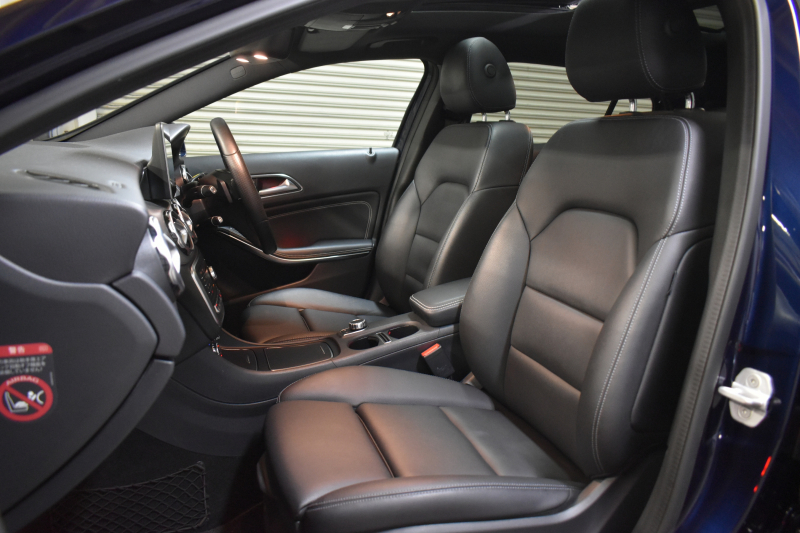 メルセデスベンツ GLA GLA220 4ﾏﾁｯｸ ﾌﾟﾚﾐｱﾑP  ﾚｰﾀﾞｰｾｰﾌﾃｨP   4WD ﾊﾟﾉﾗﾏｻﾝﾙｰﾌ ﾊｰﾏﾝｶｰﾄﾞﾝｻｳﾝﾄﾞ ﾏﾙﾁｶﾗｰｱﾝﾋﾞｴﾝﾄ 革 ﾅﾋﾞTV ﾃﾞｨｽﾄﾛ ﾌﾞﾗｲﾝﾄﾞS ﾚｰﾝｷｰﾌﾟ ﾌｯﾄｹﾞｰﾄ ﾊﾞｯｸｶﾒﾗ ｷｰﾚｽｺﾞｰ 2年保証