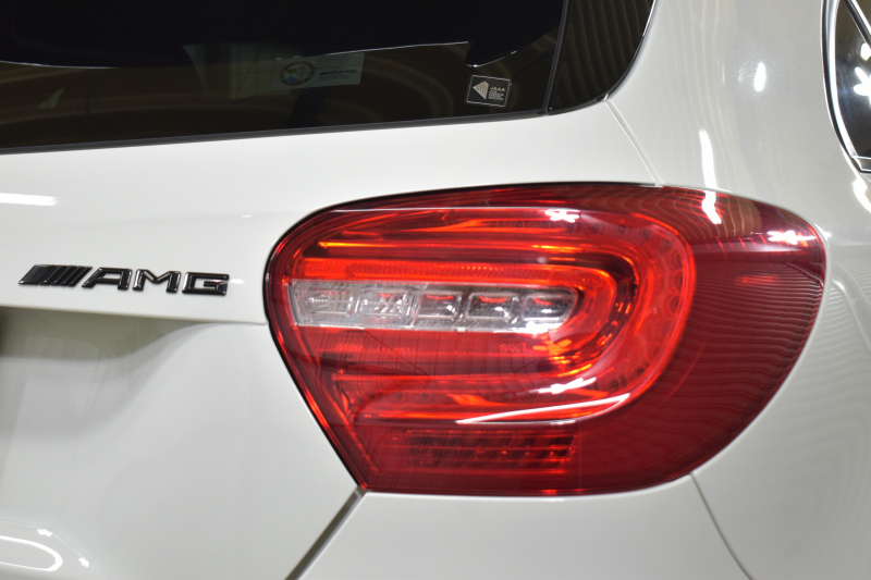 AMG Aクラス A45AMG 4ﾏﾁｯｸ ｴﾃﾞｨｼｮﾝ1 400台限定 ｾｰﾌﾃｨP 360馬力 ﾋｰﾀｰ黒革 AMGﾊﾟﾌｫｰﾏﾝｽｼｰﾄ&ｽﾃｱﾘﾝｸﾞﾃﾞｨｽﾄﾛ 専用ｴｱﾛ 専用ｲﾝﾃﾘｱ AMG19AW 赤ｷｬﾘﾊﾟｰ ﾌﾞﾗｲﾝﾄﾞｽﾎﾟｯﾄ CPA+ 地デジHDDﾅﾋﾞBｶﾒﾗ 2年保証