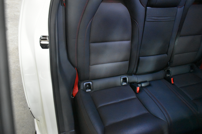 AMG Aクラス A45AMG 4ﾏﾁｯｸ ｴﾃﾞｨｼｮﾝ1 400台限定 ｾｰﾌﾃｨP 360馬力 ﾋｰﾀｰ黒革 AMGﾊﾟﾌｫｰﾏﾝｽｼｰﾄ&ｽﾃｱﾘﾝｸﾞﾃﾞｨｽﾄﾛ 専用ｴｱﾛ 専用ｲﾝﾃﾘｱ AMG19AW 赤ｷｬﾘﾊﾟｰ ﾌﾞﾗｲﾝﾄﾞｽﾎﾟｯﾄ CPA+ 地デジHDDﾅﾋﾞBｶﾒﾗ 2年保証