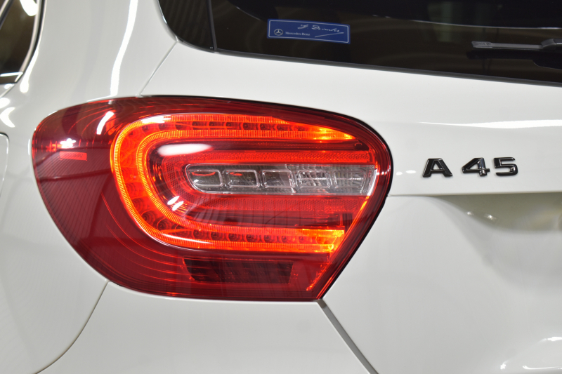 AMG Aクラス A45AMG 4ﾏﾁｯｸ ｴﾃﾞｨｼｮﾝ1 400台限定 ｾｰﾌﾃｨP 360馬力 ﾋｰﾀｰ黒革 AMGﾊﾟﾌｫｰﾏﾝｽｼｰﾄ&ｽﾃｱﾘﾝｸﾞﾃﾞｨｽﾄﾛ 専用ｴｱﾛ 専用ｲﾝﾃﾘｱ AMG19AW 赤ｷｬﾘﾊﾟｰ ﾌﾞﾗｲﾝﾄﾞｽﾎﾟｯﾄ CPA+ 地デジHDDﾅﾋﾞBｶﾒﾗ 2年保証