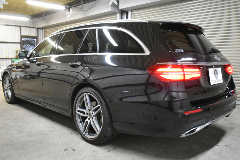 メルセデスベンツ Eクラス E220d ﾜｺﾞﾝ AVG AMGﾗｲﾝ ﾚｰﾀﾞｰSP ｴｸｽｸﾙｰｼﾌﾞP ﾊﾟﾉﾗﾏｻﾝﾙｰﾌ ﾌﾞﾙﾒｽﾀｰS 全席ﾋｰﾀｰ茶革 ﾃﾞｨｽﾄﾛ ﾌﾞﾗｲﾝﾄﾞS ﾚｰﾝﾁｪﾝｼﾞA ｷｰﾚｽGO AMGｴｱﾛ19AW 自動Fｹﾞｰﾄ 地ﾃﾞｼﾞ360ｶﾒ 2年保証