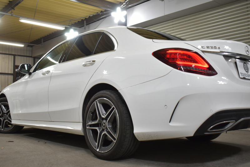 メルセデスベンツ Cクラス C220d AVG AMGﾗｲﾝ ﾚｰﾀﾞｰｾｰﾌﾃｨP 後期型  燃費18.9km  ﾋｰﾀｰ黒革 ﾃﾞｨｽﾄﾛ BSM Lﾁｪﾝｼﾞ 誤発進 AMGｴｱﾛ18AW  ｷｰﾚｽGO ﾊﾟｰｸﾄﾛ LEDﾍｯﾄﾞﾗｲﾄ ﾏﾙﾁｱﾝﾋﾞｴﾝﾄ 地ﾃﾞｼﾞﾅﾋﾞBｶﾒﾗ 2年保証