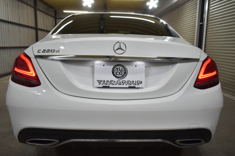 メルセデスベンツ Cクラス C220d AVG AMGﾗｲﾝ ﾚｰﾀﾞｰｾｰﾌﾃｨP 後期型  燃費18.9km  ﾋｰﾀｰ黒革 ﾃﾞｨｽﾄﾛ BSM Lﾁｪﾝｼﾞ 誤発進 AMGｴｱﾛ18AW  ｷｰﾚｽGO ﾊﾟｰｸﾄﾛ LEDﾍｯﾄﾞﾗｲﾄ ﾏﾙﾁｱﾝﾋﾞｴﾝﾄ 地ﾃﾞｼﾞﾅﾋﾞBｶﾒﾗ 2年保証