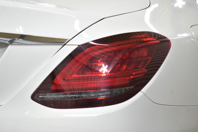 メルセデスベンツ Cクラス C220d AVG AMGﾗｲﾝ ﾚｰﾀﾞｰｾｰﾌﾃｨP 後期型  燃費18.9km  ﾋｰﾀｰ黒革 ﾃﾞｨｽﾄﾛ BSM Lﾁｪﾝｼﾞ 誤発進 AMGｴｱﾛ18AW  ｷｰﾚｽGO ﾊﾟｰｸﾄﾛ LEDﾍｯﾄﾞﾗｲﾄ ﾏﾙﾁｱﾝﾋﾞｴﾝﾄ 地ﾃﾞｼﾞﾅﾋﾞBｶﾒﾗ 2年保証