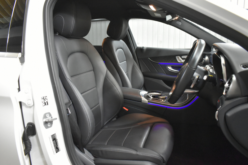 メルセデスベンツ Cクラス C220d AVG AMGﾗｲﾝ ﾚｰﾀﾞｰｾｰﾌﾃｨP 後期型  燃費18.9km  ﾋｰﾀｰ黒革 ﾃﾞｨｽﾄﾛ BSM Lﾁｪﾝｼﾞ 誤発進 AMGｴｱﾛ18AW  ｷｰﾚｽGO ﾊﾟｰｸﾄﾛ LEDﾍｯﾄﾞﾗｲﾄ ﾏﾙﾁｱﾝﾋﾞｴﾝﾄ 地ﾃﾞｼﾞﾅﾋﾞBｶﾒﾗ 2年保証