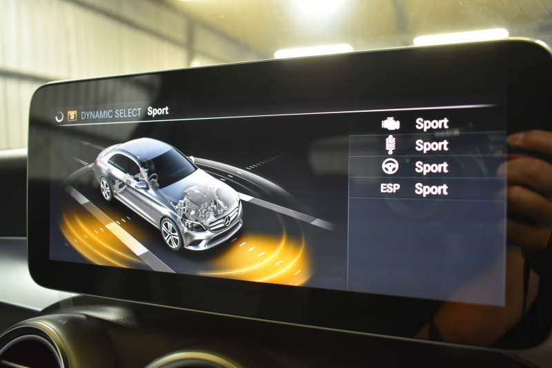 メルセデスベンツ Cクラス C220d AVG AMGﾗｲﾝ ﾚｰﾀﾞｰｾｰﾌﾃｨP 後期型  燃費18.9km  ﾋｰﾀｰ黒革 ﾃﾞｨｽﾄﾛ BSM Lﾁｪﾝｼﾞ 誤発進 AMGｴｱﾛ18AW  ｷｰﾚｽGO ﾊﾟｰｸﾄﾛ LEDﾍｯﾄﾞﾗｲﾄ ﾏﾙﾁｱﾝﾋﾞｴﾝﾄ 地ﾃﾞｼﾞﾅﾋﾞBｶﾒﾗ 2年保証