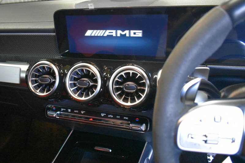 AMG GLB MercedesAMG GLB35 4ﾏﾁｯｸ AMGｱﾄﾞﾊﾞﾝｽﾄﾞ＆ﾊﾟﾌｫｰﾏﾝｽP ﾚｰﾀﾞｰｾｰﾌﾃｨP  ﾊﾟﾉﾗﾏｻﾝﾙｰﾌ ﾋｰﾀｰ赤/黒革 対話式ﾅﾋﾞ ﾃﾞｨｽﾄﾛﾆｯｸ ﾌﾞﾗｲﾝﾄﾞｽﾎﾟｯﾄ ﾚｰﾝｷｰﾌﾟ AMGｴｱﾛ19AW ｷｰﾚｽGO PTS ﾍｯﾄﾞｱｯﾌﾟD  地ﾃﾞｼﾞﾅﾋﾞ 360ｶﾒﾗ 2年保証