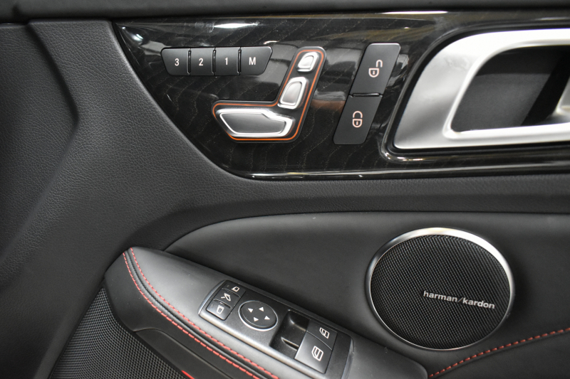 AMG SLC SLC43 ﾚｰﾀﾞｰｾｰﾌﾃｨP 367馬力 9速AT ﾏｼﾞｯｸｽｶｲﾙｰﾌ ﾋｰﾀｰ黒革 ｷｰﾚｽGO PTS AMGｴｱﾛ18AW ﾃﾞｨｽﾄﾛ Bｽﾎﾟｯﾄ LEDﾍｯﾄﾞﾗｲﾄ harman/kardon 地ﾃﾞｼﾞHDDﾅﾋﾞ Bｶﾒﾗ 2年保証