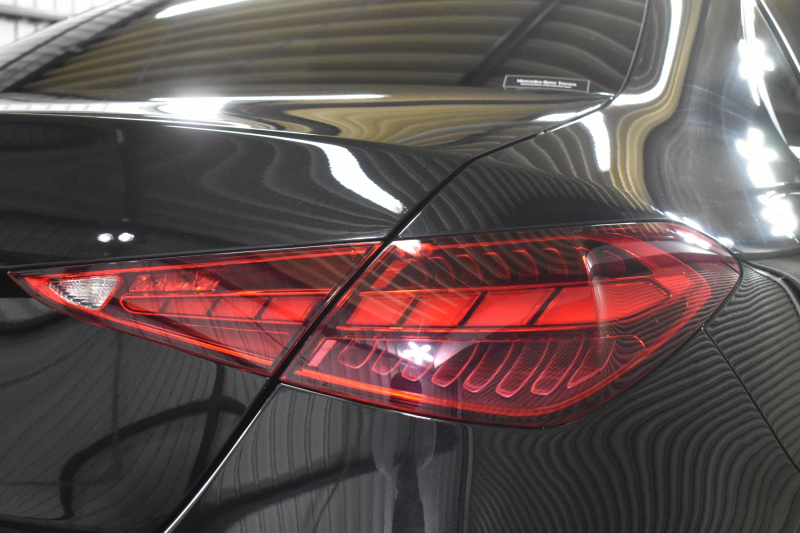 メルセデスベンツ Cクラス C220d AVG AMGﾗｲﾝ ﾚｻﾞｰｴｸｽｸﾙｰｼﾌﾞ ﾍﾞｰｼｯｸP ﾚｰﾀﾞｰｾｰﾌﾃｨP  ISG搭載 ﾊﾟﾉﾗﾏｻﾝR ﾋｰﾀｰ黒革 ﾌﾞﾙﾒS ACC BSM Lﾁｪﾝｼﾞ AMGｴｱﾛ18AW 電動ｹﾞｰﾄ ﾍｯﾄﾞｱｯﾌﾟD ｷｰGO MBUXﾅﾋﾞ360ｶﾒﾗ 2年保証