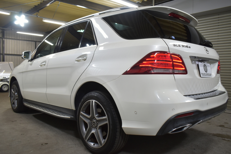 メルセデスベンツ GLE GLE350d 4ﾏﾁｯｸ ｽﾎﾟｰﾂ ﾚｰﾀﾞｰP 3.0ℓV型6気筒ﾀｰﾎﾞ 全席ﾋｰﾀｰ黒革 ﾊﾟﾉﾗﾏｻﾝﾙｰﾌ ﾊｰﾏﾝｶｰﾄﾞﾝ ﾃﾞｨｽﾄﾛ ﾌﾞﾗｲﾝﾄﾞｽﾎﾟｯﾄ ﾚｰﾝｷｰﾌﾟ AMGｴｱﾛ20AW ｻｲﾄﾞﾗﾝﾆﾝｸﾞﾎﾞｰﾄﾞ地ﾃﾞｼﾞﾅﾋﾞ360ｶﾒﾗ ﾊﾟｰｸﾄﾛ 2年保証