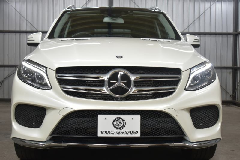 メルセデスベンツ GLE GLE350d 4ﾏﾁｯｸ ｽﾎﾟｰﾂ ﾚｰﾀﾞｰP 3.0ℓV型6気筒ﾀｰﾎﾞ 全席ﾋｰﾀｰ黒革 ﾊﾟﾉﾗﾏｻﾝﾙｰﾌ ﾊｰﾏﾝｶｰﾄﾞﾝ ﾃﾞｨｽﾄﾛ ﾌﾞﾗｲﾝﾄﾞｽﾎﾟｯﾄ ﾚｰﾝｷｰﾌﾟ AMGｴｱﾛ20AW ｻｲﾄﾞﾗﾝﾆﾝｸﾞﾎﾞｰﾄﾞ地ﾃﾞｼﾞﾅﾋﾞ360ｶﾒﾗ ﾊﾟｰｸﾄﾛ 2年保証