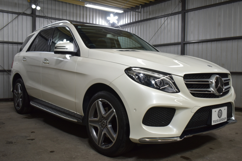 メルセデスベンツ GLE GLE350d 4ﾏﾁｯｸ ｽﾎﾟｰﾂ ﾚｰﾀﾞｰP 3.0ℓV型6気筒ﾀｰﾎﾞ 全席ﾋｰﾀｰ黒革 ﾊﾟﾉﾗﾏｻﾝﾙｰﾌ ﾊｰﾏﾝｶｰﾄﾞﾝ ﾃﾞｨｽﾄﾛ ﾌﾞﾗｲﾝﾄﾞｽﾎﾟｯﾄ ﾚｰﾝｷｰﾌﾟ AMGｴｱﾛ20AW ｻｲﾄﾞﾗﾝﾆﾝｸﾞﾎﾞｰﾄﾞ地ﾃﾞｼﾞﾅﾋﾞ360ｶﾒﾗ ﾊﾟｰｸﾄﾛ 2年保証