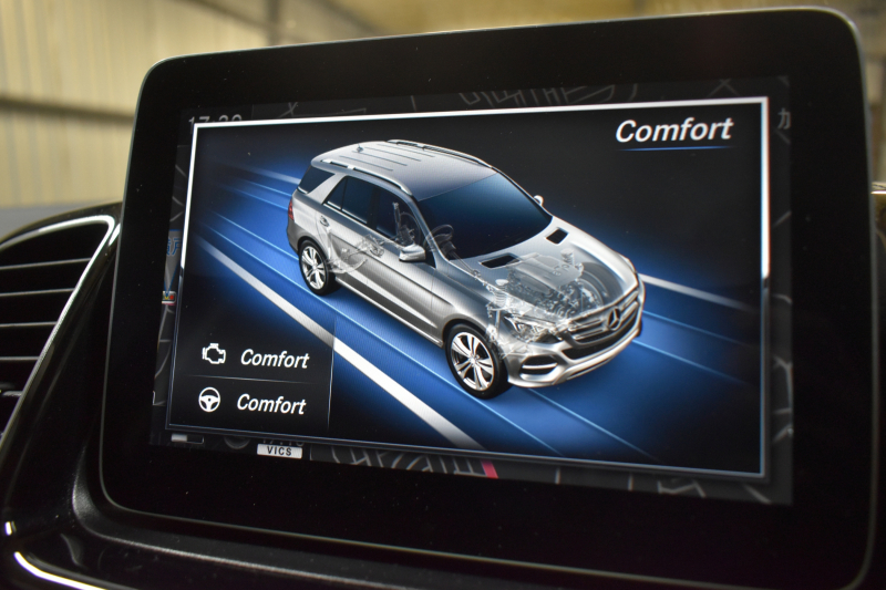 メルセデスベンツ GLE GLE350d 4ﾏﾁｯｸ ｽﾎﾟｰﾂ ﾚｰﾀﾞｰP 3.0ℓV型6気筒ﾀｰﾎﾞ 全席ﾋｰﾀｰ黒革 ﾊﾟﾉﾗﾏｻﾝﾙｰﾌ ﾊｰﾏﾝｶｰﾄﾞﾝ ﾃﾞｨｽﾄﾛ ﾌﾞﾗｲﾝﾄﾞｽﾎﾟｯﾄ ﾚｰﾝｷｰﾌﾟ AMGｴｱﾛ20AW ｻｲﾄﾞﾗﾝﾆﾝｸﾞﾎﾞｰﾄﾞ地ﾃﾞｼﾞﾅﾋﾞ360ｶﾒﾗ ﾊﾟｰｸﾄﾛ 2年保証