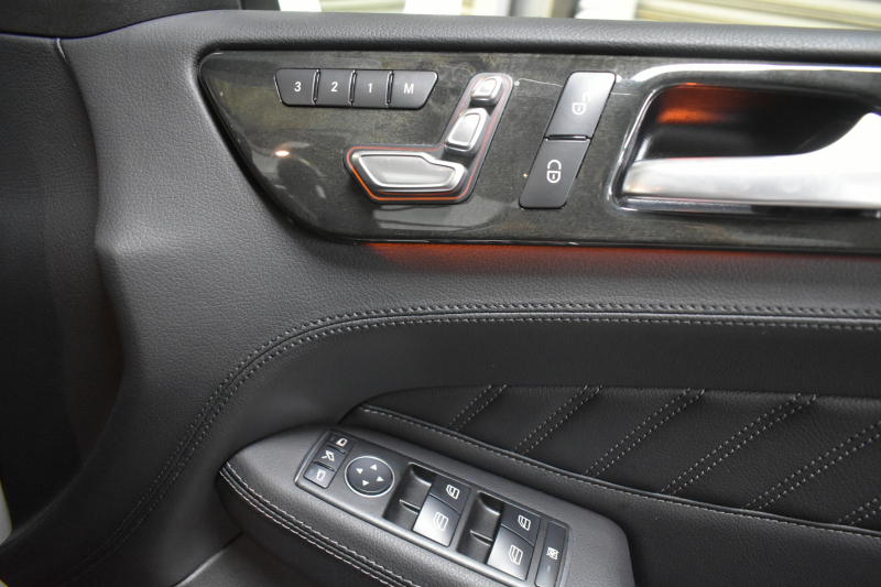 メルセデスベンツ GLE GLE350d 4ﾏﾁｯｸ ｽﾎﾟｰﾂ ﾚｰﾀﾞｰP 3.0ℓV型6気筒ﾀｰﾎﾞ 全席ﾋｰﾀｰ黒革 ﾊﾟﾉﾗﾏｻﾝﾙｰﾌ ﾊｰﾏﾝｶｰﾄﾞﾝ ﾃﾞｨｽﾄﾛ ﾌﾞﾗｲﾝﾄﾞｽﾎﾟｯﾄ ﾚｰﾝｷｰﾌﾟ AMGｴｱﾛ20AW ｻｲﾄﾞﾗﾝﾆﾝｸﾞﾎﾞｰﾄﾞ地ﾃﾞｼﾞﾅﾋﾞ360ｶﾒﾗ ﾊﾟｰｸﾄﾛ 2年保証
