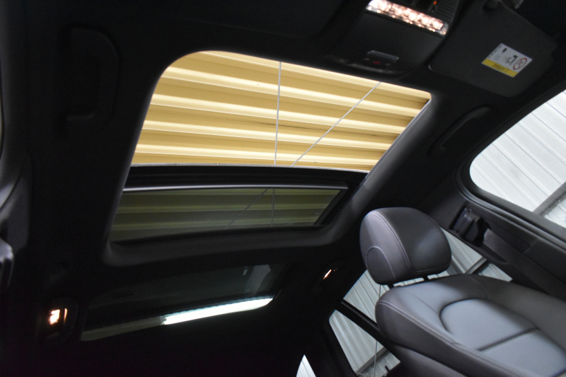 メルセデスベンツ Cクラス C180ﾜｺﾞﾝ ﾛｰﾚｳｽED ﾚｰﾀﾞｰｾｰﾌﾃｨP AMGﾗｲﾝ 特別仕様車 ﾊﾟﾉﾗﾏｻﾝﾙｰﾌ 革 AMGｴｱﾛ18AW ﾃﾞｨｽﾄﾛﾆｯｸ ﾌﾞﾗｲﾝﾄﾞｽﾎﾟｯﾄ ﾚｰﾝｷｰﾌﾟ ﾊﾟｰｷﾝｸﾞﾊﾟｲﾛｯﾄ ﾊﾟｰｸﾄﾛﾆｯｸ ｷｰﾚｽｺﾞｰ ﾅﾋﾞTV Bｶﾒﾗ ｵｰﾄﾃｰﾙｹﾞｰﾄ 2年保証