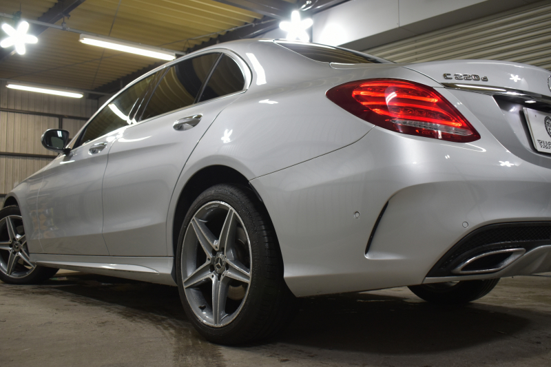 メルセデスベンツ Cクラス C220d ﾛｰﾚｳｽED ﾚｰﾀﾞｰｾｰﾌﾃｨP AMGﾗｲﾝ ﾍﾞｰｼｯｸP 特別仕様車  革 AMGｴｱﾛ18AW ｴｱｻｽ ﾃﾞｨｽﾄﾛﾆｯｸ ﾌﾞﾗｲﾝﾄﾞｽﾎﾟｯﾄ ﾚｰﾝｷｰﾌﾟ ﾊﾟｰｷﾝｸﾞﾊﾟｲﾛｯﾄ ﾊﾟｰｸﾄﾛﾆｯｸ ｷｰﾚｽｺﾞｰ ﾅﾋﾞTV Bｶﾒﾗ 2年保証