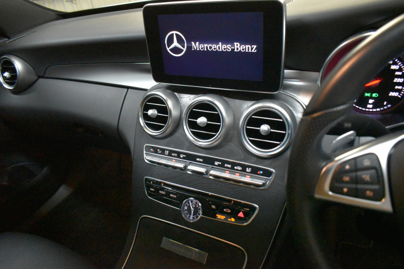 メルセデスベンツ Cクラス C220d ﾛｰﾚｳｽED ﾚｰﾀﾞｰｾｰﾌﾃｨP AMGﾗｲﾝ ﾍﾞｰｼｯｸP 特別仕様車  革 AMGｴｱﾛ18AW ｴｱｻｽ ﾃﾞｨｽﾄﾛﾆｯｸ ﾌﾞﾗｲﾝﾄﾞｽﾎﾟｯﾄ ﾚｰﾝｷｰﾌﾟ ﾊﾟｰｷﾝｸﾞﾊﾟｲﾛｯﾄ ﾊﾟｰｸﾄﾛﾆｯｸ ｷｰﾚｽｺﾞｰ ﾅﾋﾞTV Bｶﾒﾗ 2年保証