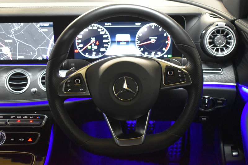 メルセデスベンツ Eクラス E250 AVGｽﾎﾟｰﾂ ﾚｻﾞｰEXC ﾚｰﾀﾞｰｾｰﾌﾃｨP ﾊﾟﾉﾗﾏｻﾝﾙｰﾌ 革 ﾌﾞﾙﾒｽﾀｰｻｳﾝﾄﾞ ｴｱﾊﾞﾗﾝｽP ﾌｯﾄﾄﾗﾝｸ AMGｴｱﾛ19AW ﾃﾞｨｽﾄﾛﾆｯｸ ﾌﾞﾗｲﾝﾄﾞｽﾎﾟｯﾄ ﾚｰﾝｷｰﾌﾟ ﾅﾋﾞTV 360ｶﾒﾗ ｷｰﾚｽｺﾞｰ 2年保証