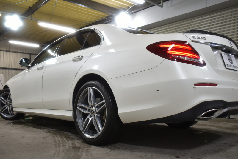 メルセデスベンツ Eクラス E250 AVGｽﾎﾟｰﾂ ﾚｻﾞｰEXC ﾚｰﾀﾞｰｾｰﾌﾃｨP ﾊﾟﾉﾗﾏｻﾝﾙｰﾌ 革 ﾌﾞﾙﾒｽﾀｰｻｳﾝﾄﾞ ｴｱﾊﾞﾗﾝｽP ﾌｯﾄﾄﾗﾝｸ AMGｴｱﾛ19AW ﾃﾞｨｽﾄﾛﾆｯｸ ﾌﾞﾗｲﾝﾄﾞｽﾎﾟｯﾄ ﾚｰﾝｷｰﾌﾟ ﾅﾋﾞTV 360ｶﾒﾗ ｷｰﾚｽｺﾞｰ 2年保証