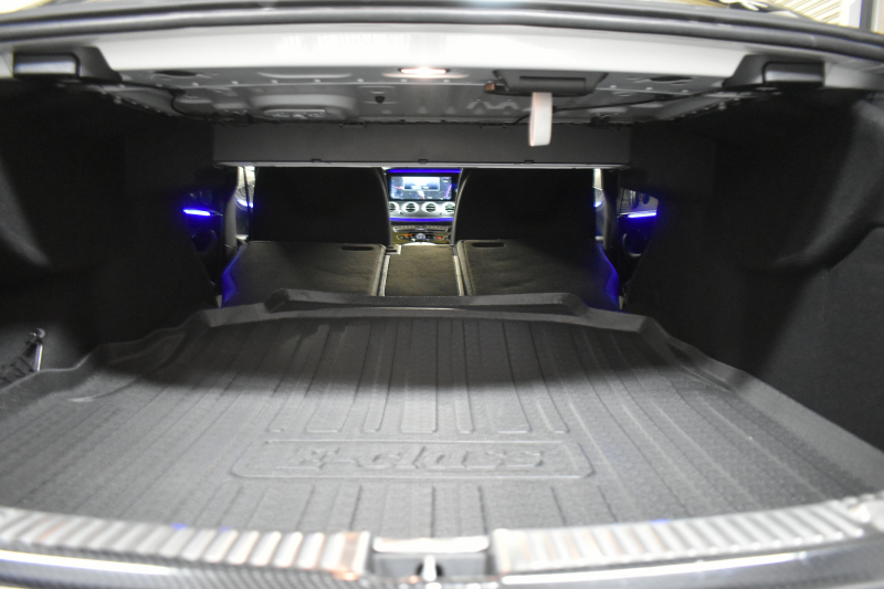メルセデスベンツ Eクラス E250 AVGｽﾎﾟｰﾂ ﾚｻﾞｰEXC ﾚｰﾀﾞｰｾｰﾌﾃｨP ﾊﾟﾉﾗﾏｻﾝﾙｰﾌ 革 ﾌﾞﾙﾒｽﾀｰｻｳﾝﾄﾞ ｴｱﾊﾞﾗﾝｽP ﾌｯﾄﾄﾗﾝｸ AMGｴｱﾛ19AW ﾃﾞｨｽﾄﾛﾆｯｸ ﾌﾞﾗｲﾝﾄﾞｽﾎﾟｯﾄ ﾚｰﾝｷｰﾌﾟ ﾅﾋﾞTV 360ｶﾒﾗ ｷｰﾚｽｺﾞｰ 2年保証