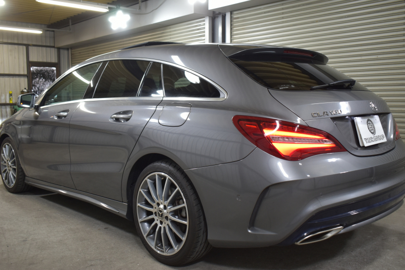 メルセデスベンツ CLAクラス CLA180ｼｭｰﾃｨﾝｸﾞB AMGｽﾀｲﾙ ﾚｰﾀﾞｰｾｰﾌﾃｨP 後期型  ﾊﾟﾉﾗﾏｻﾝﾙｰﾌ ﾋｰﾀｰ革 ｷｰﾚｽGo ﾃﾞｨｽﾄﾛ Bｽﾎﾟｯﾄ AMGｴｱﾛ18AW LEDﾍｯﾄﾞ PTS 地ﾃﾞｼﾞBｶﾒﾗ 2年保証