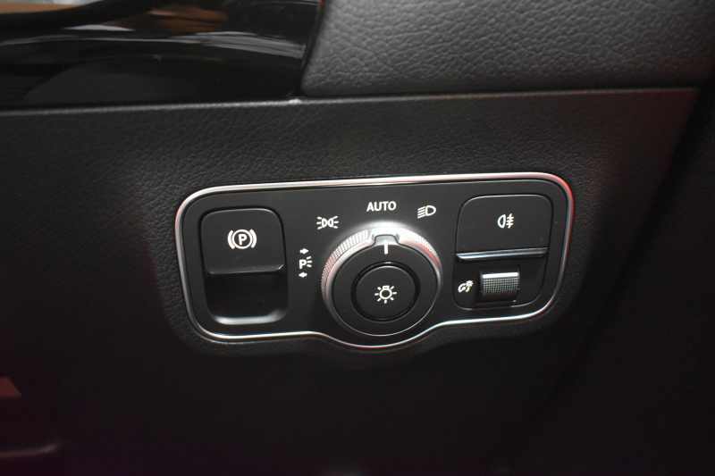 メルセデスベンツ GLA GLA200d 4M AMGﾗｲﾝ AMGﾚｻﾞｰｴｸｽｸﾙｰｼﾌﾞP ｱﾄﾞﾊﾞﾝｽﾄﾞP ﾅﾋﾞｹﾞｰｼｮﾝP ﾚｰﾀﾞｰｾｰﾌﾃｨP ﾊﾟﾉﾗﾏｻﾝﾙｰﾌ 革 HUD ｱﾄﾞﾊﾞﾝｽﾄﾞｻｳﾝﾄﾞ AMGｴｱﾛ19AW ﾃﾞｨｽﾄﾛ ﾌﾞﾗｲﾝﾄﾞS MBUXﾅﾋﾞTV 360ｶﾒﾗ ﾌｯﾄｹﾞｰﾄ ｷｰﾚｽｺﾞｰ 2年保証