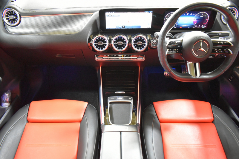 メルセデスベンツ GLA GLA200d 4M AMGﾗｲﾝ AMGﾚｻﾞｰｴｸｽｸﾙｰｼﾌﾞP ｱﾄﾞﾊﾞﾝｽﾄﾞP ﾅﾋﾞｹﾞｰｼｮﾝP ﾚｰﾀﾞｰｾｰﾌﾃｨP ﾊﾟﾉﾗﾏｻﾝﾙｰﾌ 革 HUD ｱﾄﾞﾊﾞﾝｽﾄﾞｻｳﾝﾄﾞ AMGｴｱﾛ19AW ﾃﾞｨｽﾄﾛ ﾌﾞﾗｲﾝﾄﾞS MBUXﾅﾋﾞTV 360ｶﾒﾗ ﾌｯﾄｹﾞｰﾄ ｷｰﾚｽｺﾞｰ 2年保証