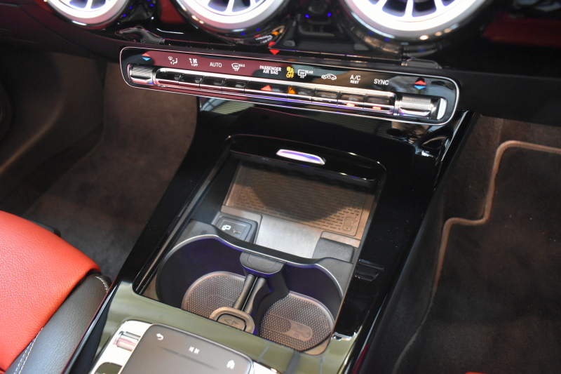 メルセデスベンツ CLAクラス CLA250 4M AMGﾗｲﾝ AMGﾚｻﾞｰｴｸｽｸﾙｰｼﾌﾞP ｱﾄﾞﾊﾞﾝｽﾄﾞP ﾅﾋﾞｹﾞｰｼｮﾝP ﾚｰﾀﾞｰｾｰﾌﾃｨP ﾊﾟﾉﾗﾏｻﾝﾙｰﾌ 黒赤革 AMGｴｱﾛ18AW MBUXﾅﾋﾞTV ﾍｯﾄﾞｱｯﾌﾟD 360ｶﾒﾗ ﾃﾞｨｽﾄﾛﾆｯｸ ﾌﾞﾗｲﾝﾄﾞｽﾎﾟｯﾄ ﾚｰﾝｷｰﾌﾟ ﾌｯﾄﾄﾗﾝｸ ｷｰﾚｽｺﾞｰ 2年保証