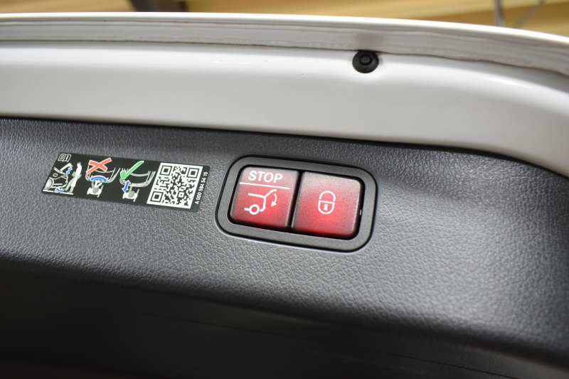 メルセデスベンツ Cクラス C220dﾜｺﾞﾝ AVG ISG搭載ﾓﾃﾞﾙ AMGﾗｲﾝP ﾚｻﾞｰｴｸｽｸﾙｰｼﾌﾞP ﾍﾞｰｼｯｸP ﾚｰﾀﾞｰｾｰﾌﾃｨP 1ｵｰﾅｰ ﾊﾟﾉﾗﾏｻﾝﾙｰﾌ 革 MBUXARﾅﾋﾞTV HUD AMGｴｱﾛ18AW ﾃﾞｨｽﾄﾛﾆｯｸ ﾌﾞﾗｲﾝﾄﾞS 360ｶﾒﾗ ｵｰﾄﾃｰﾙｹﾞｰﾄ 2年保証